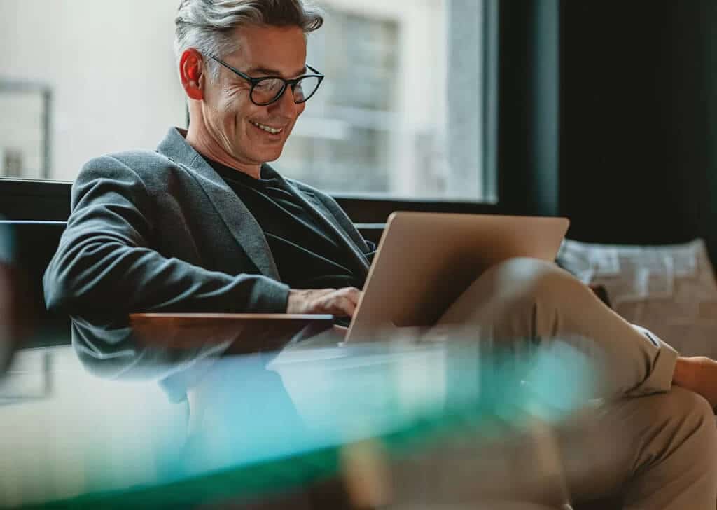 business-email-holix-1024×728-1